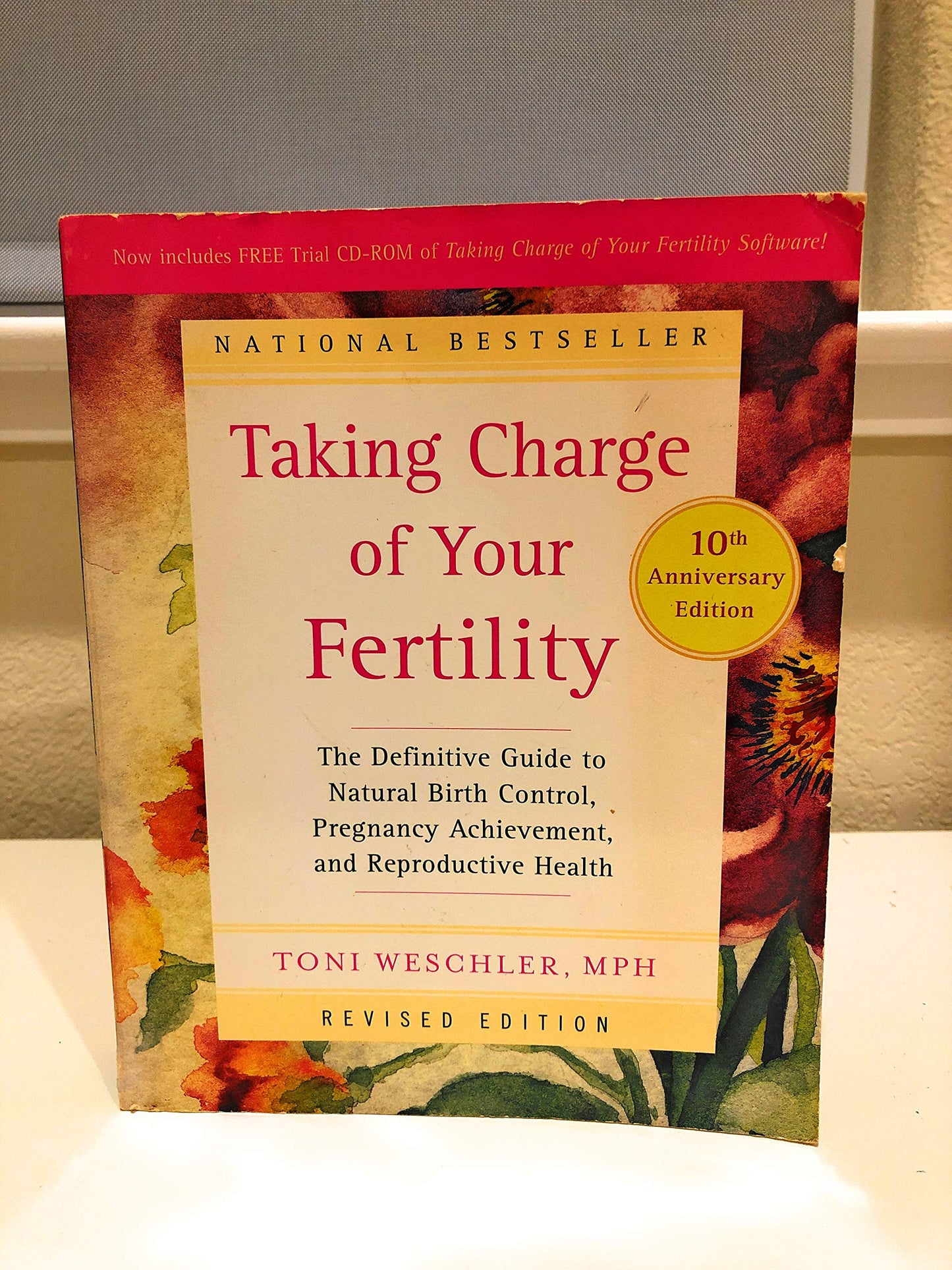 Taking Charge of Your Fertility, 10th Anniversary Edition: The Definitive Guide to Natural Birth Control, Pregnancy Achievement, and Reproductive Health The Happy Book Stack