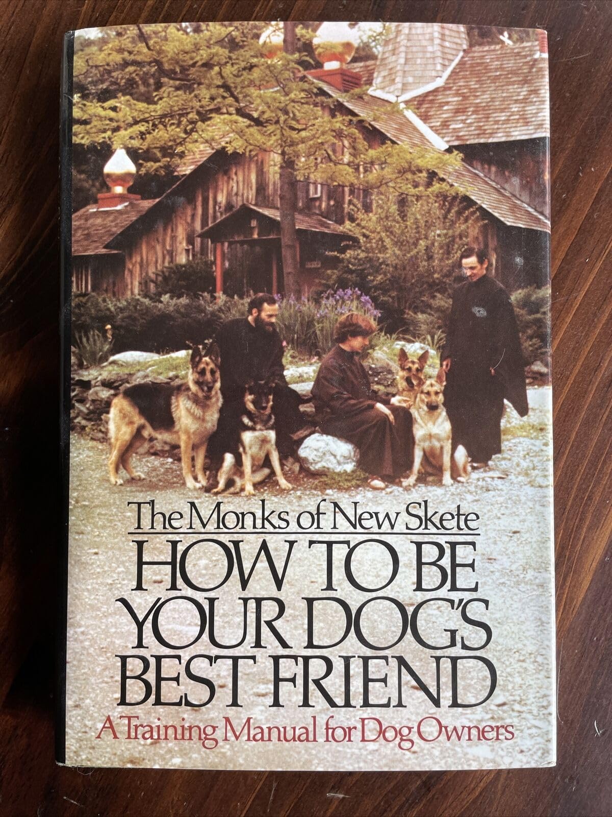 How to Be Your Dog's Best Friend: A Training Manual for Dog Owners The Happy Book Stack