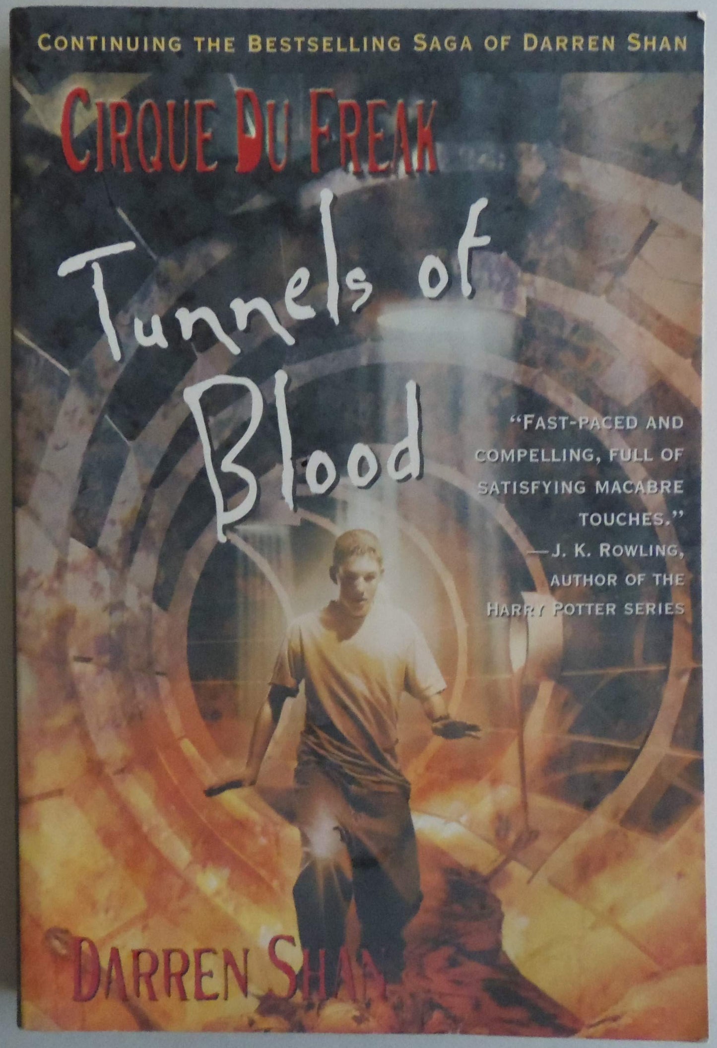 Cirque Du Freak: Tunnels of Blood: Book 3 in the Saga of Darren Shan (Cirque Du Freak, 3) The Happy Book Stack