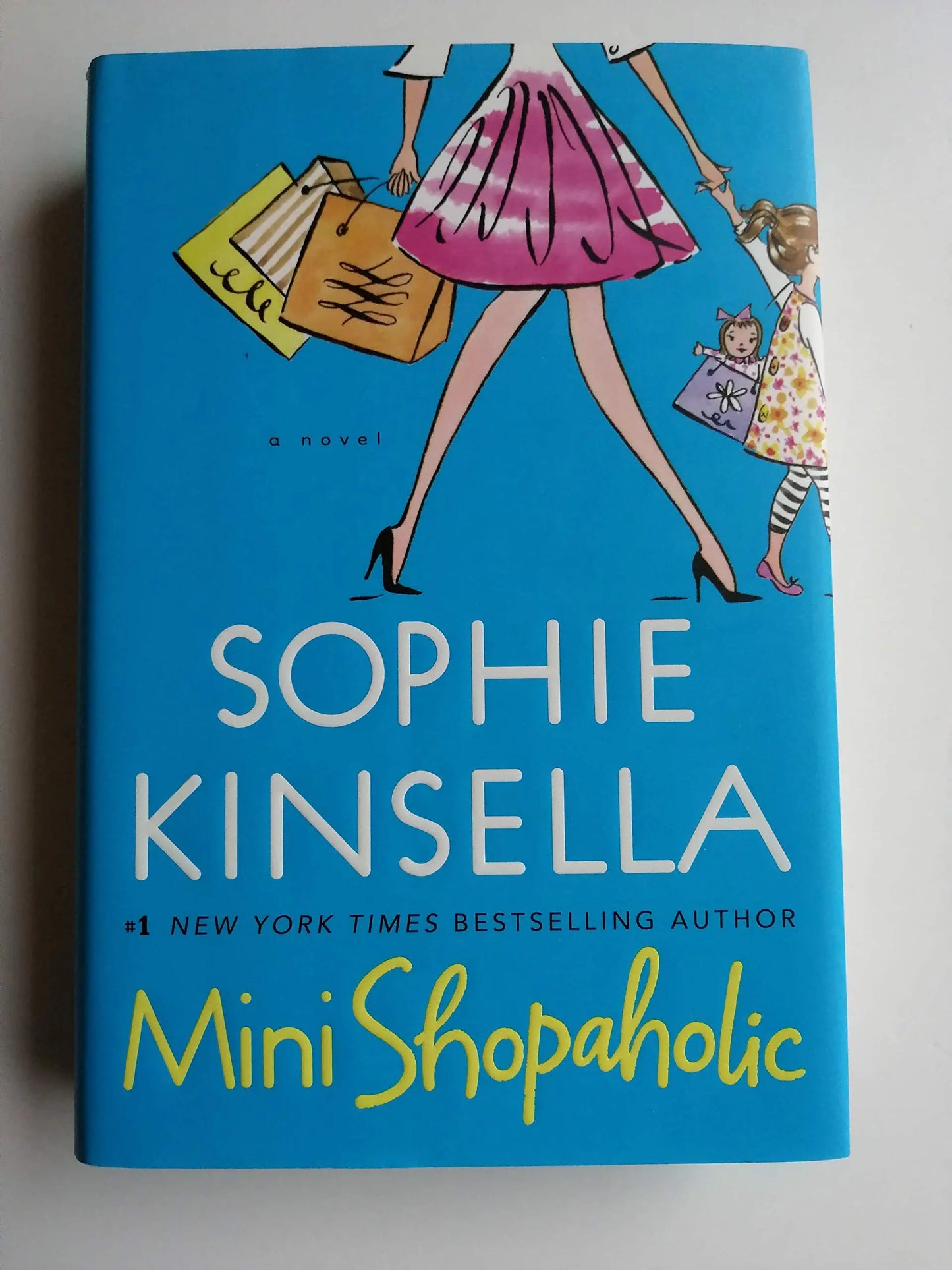 Mini Shopaholic (Shopaholic, Book 6) The Happy Book Stack