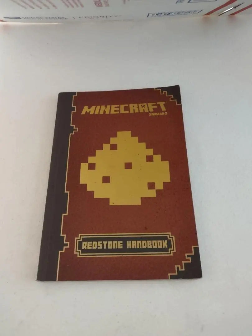 Minecraft - Redstone Handbook The Happy Book Stack