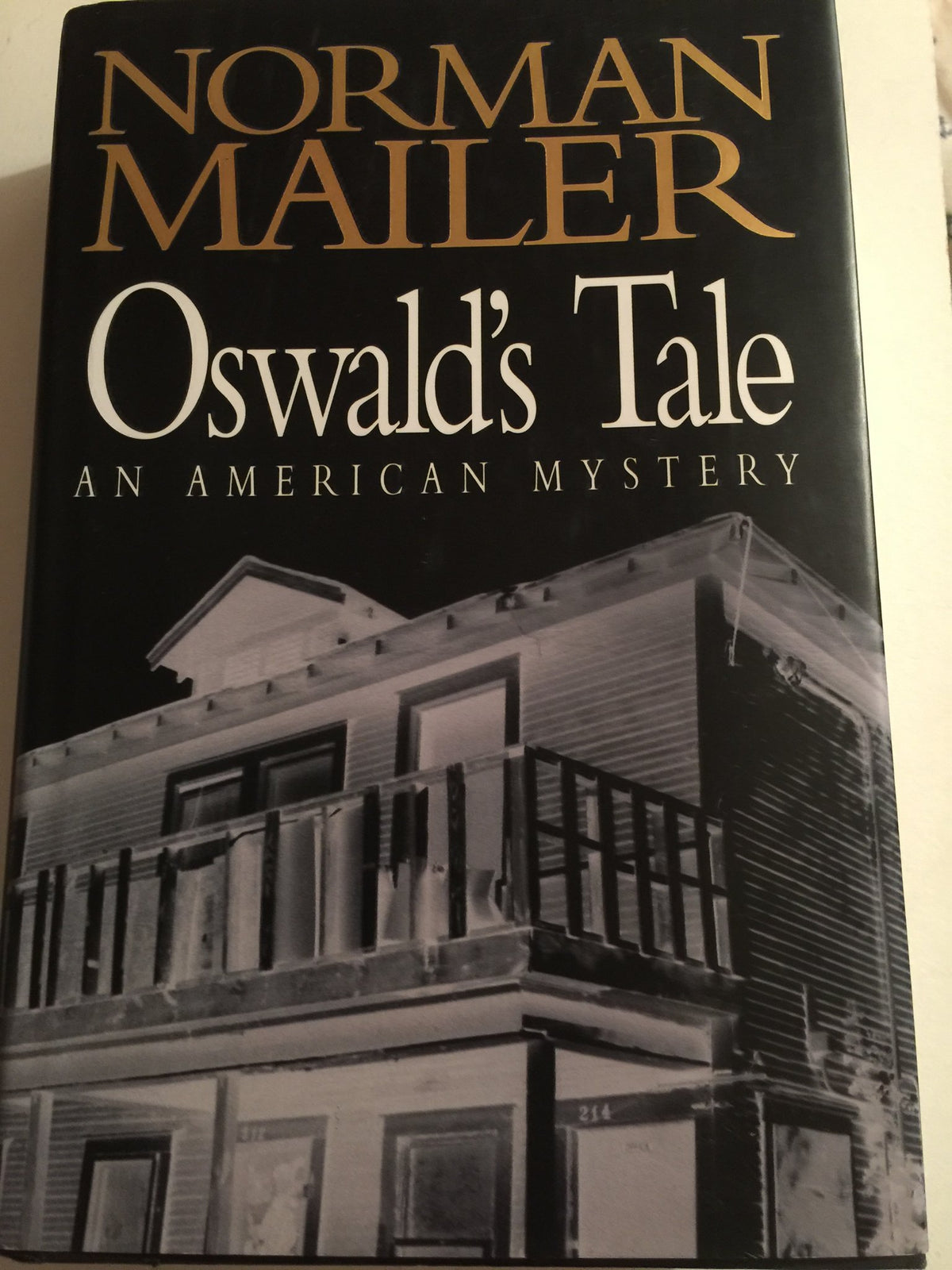 Oswald's Tale: An American Mystery The Happy Book Stack