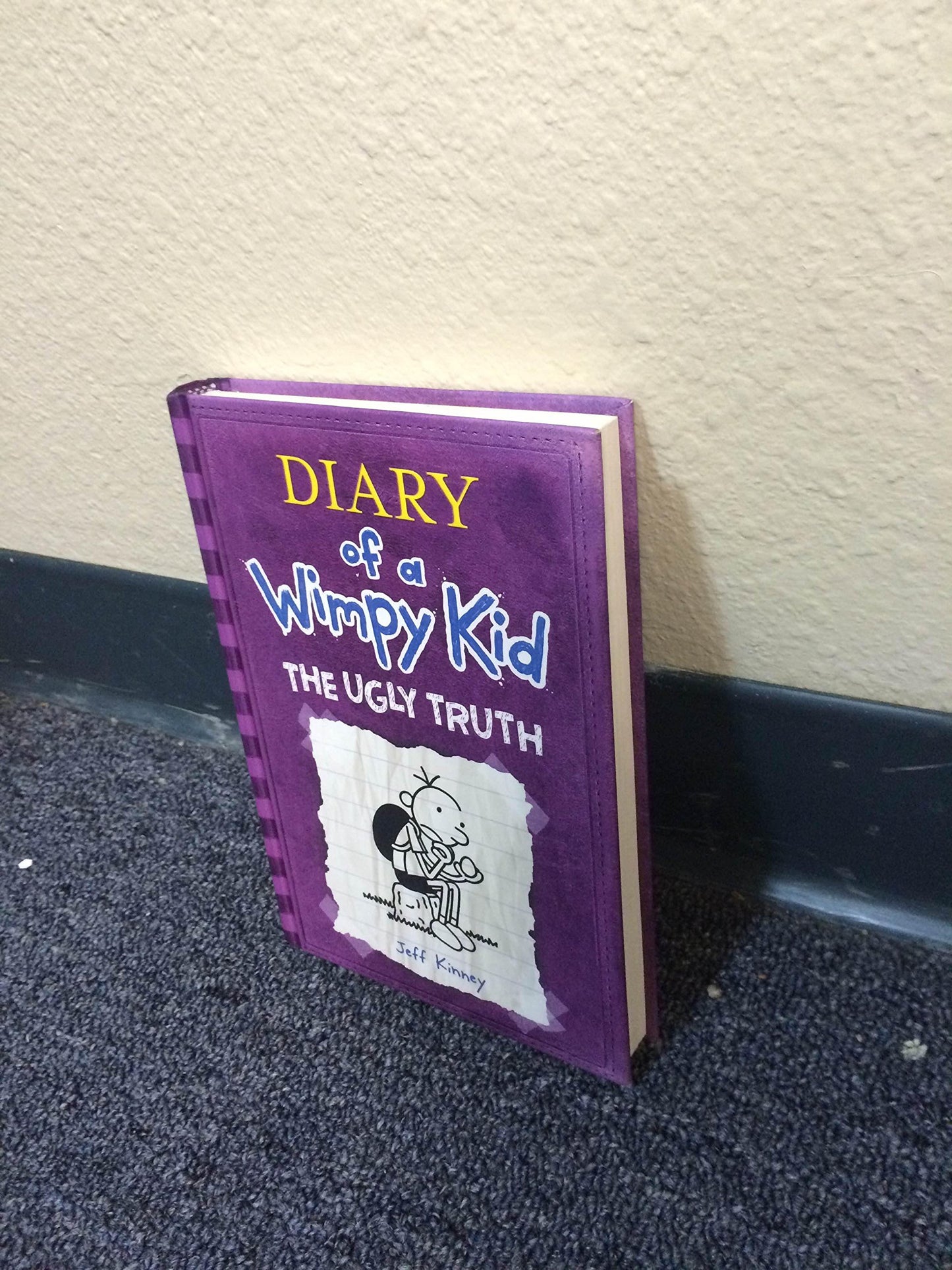 The Ugly Truth (Diary of a Wimpy Kid, Book 5) - 2712