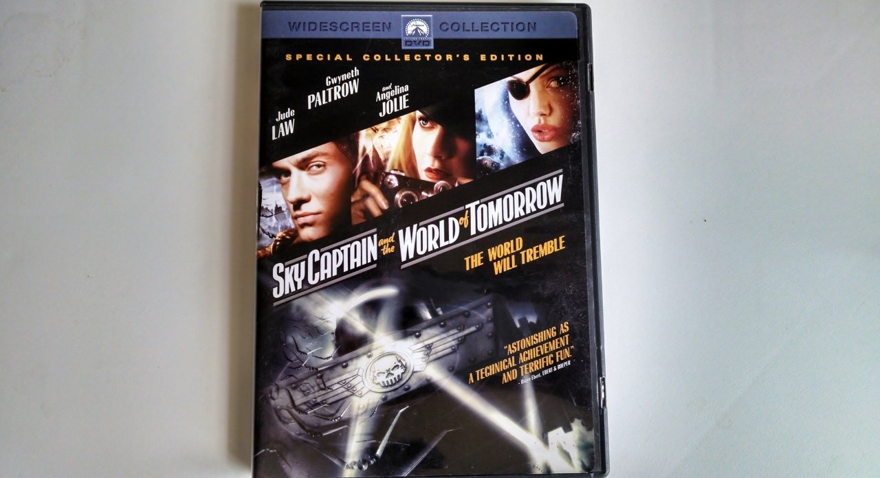 Sky Captain and the World of Tomorrow (Widescreen Special Collector's Edition) The Happy Book Stack