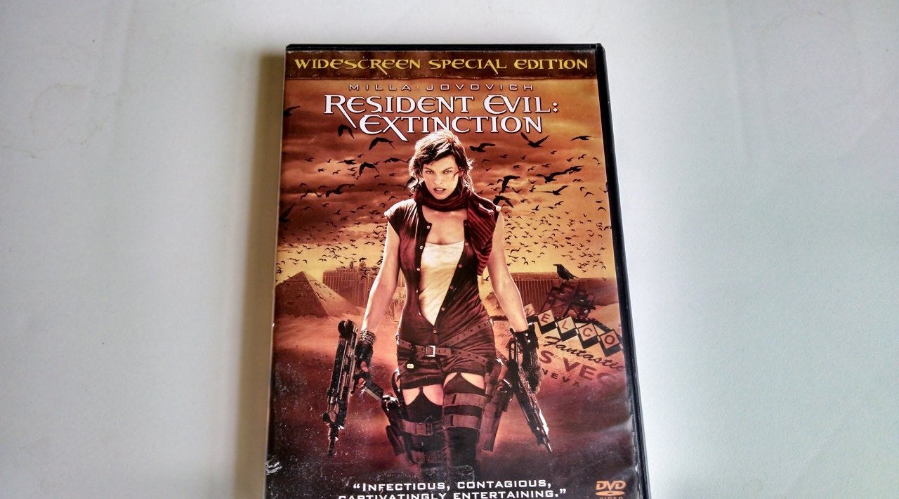 Resident Evil: Extinction (Widescreen Special Edition) The Happy Book Stack