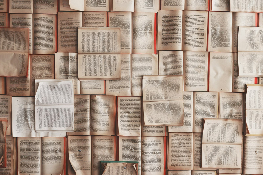 Open vintage books – Brandon Sanderson Books in Order