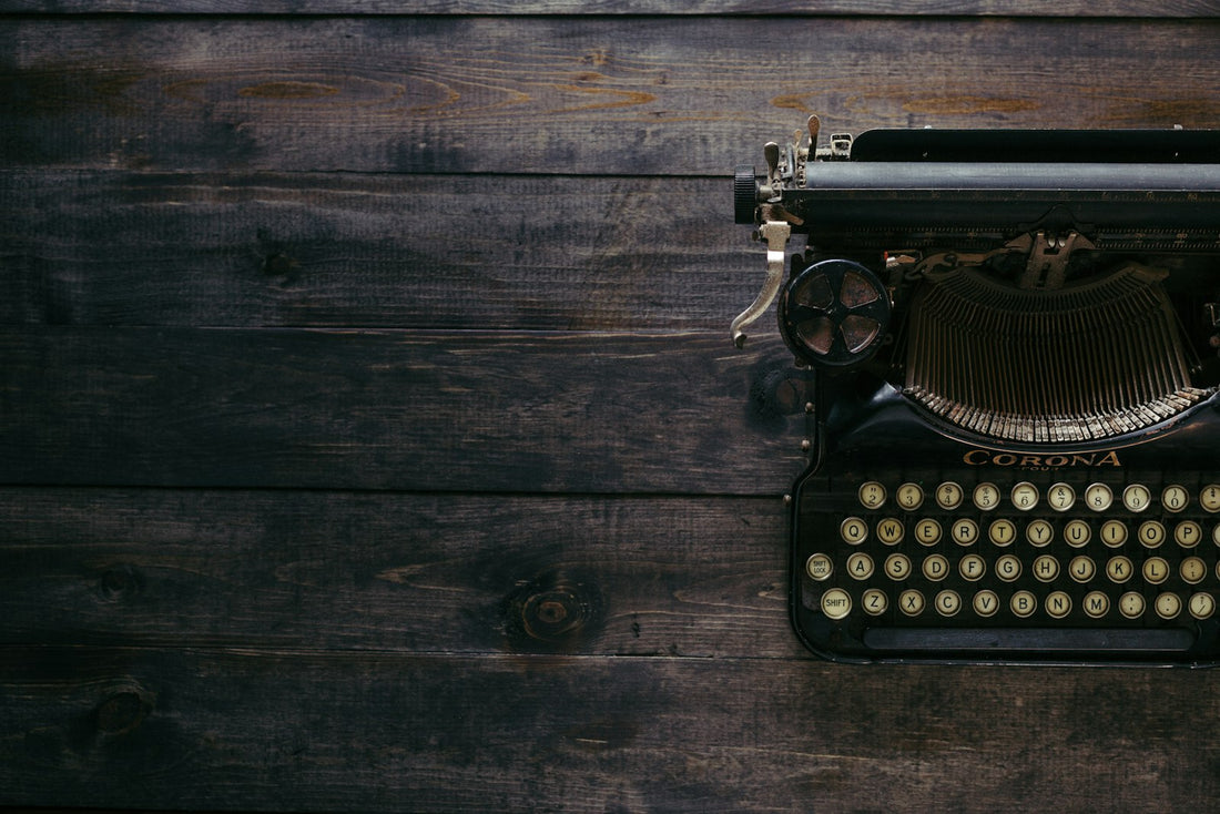 A vintage typewriter – Kurt Vonnegut Books in Order
