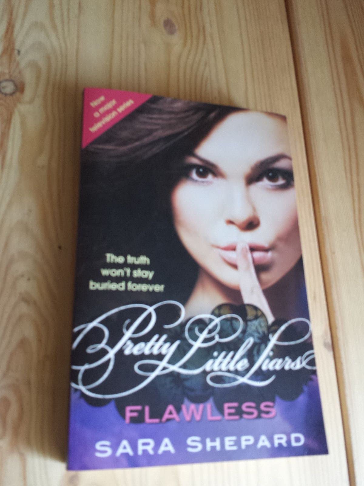 Flawless (Pretty Little Liars, Book 2) The Happy Book Stack