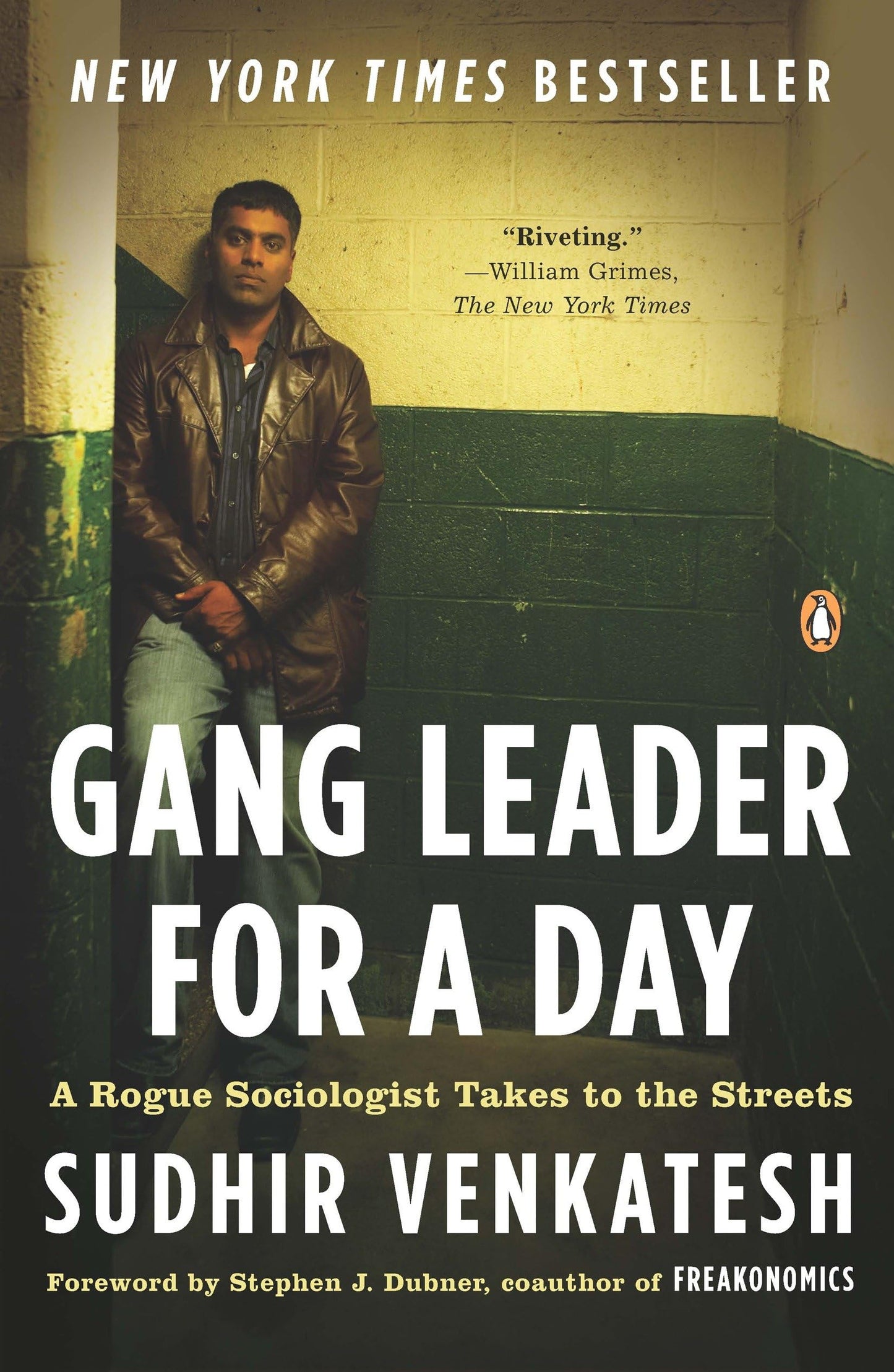 Gang Leader for a Day: A Rogue Sociologist Takes to the Streets The Happy Book Stack