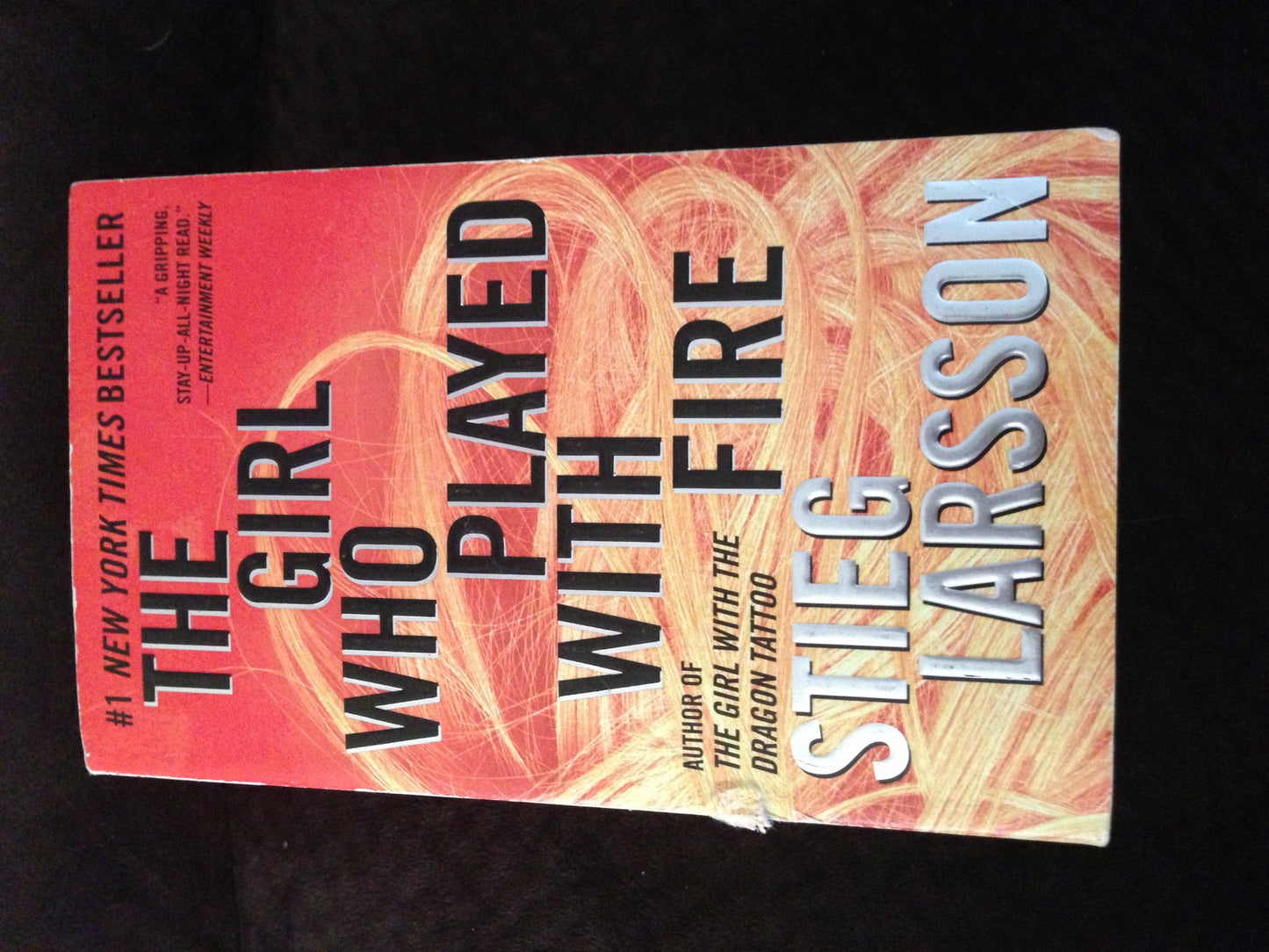 The Girl Who Played with Fire (Millennium Trilogy, No 2) The Happy Book Stack