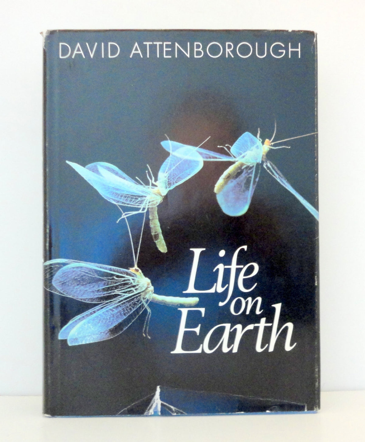 Life on Earth: A Natural History The Happy Book Stack