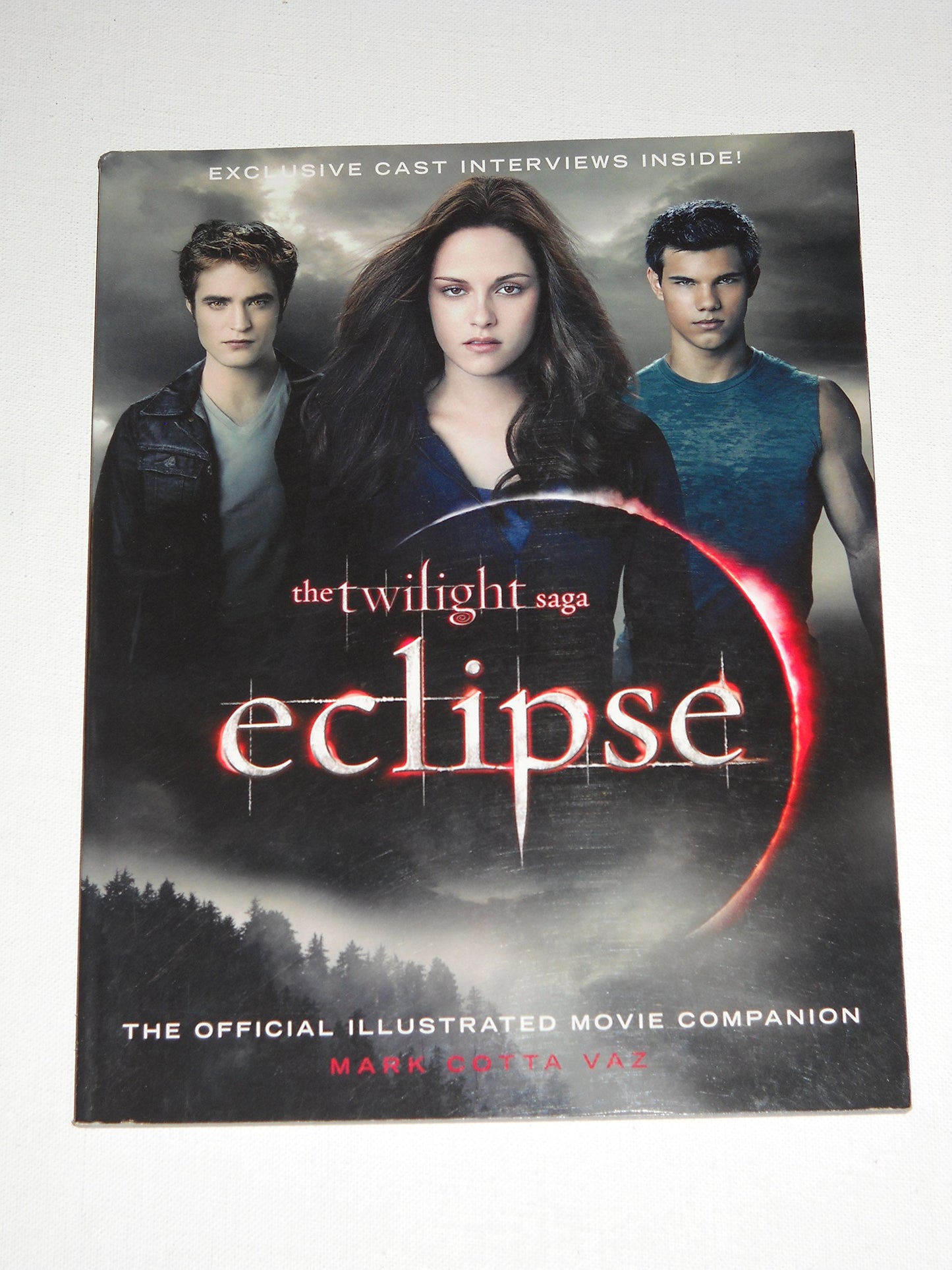 The Twilight Saga Eclipse: The Official Illustrated Movie Companion - 1937