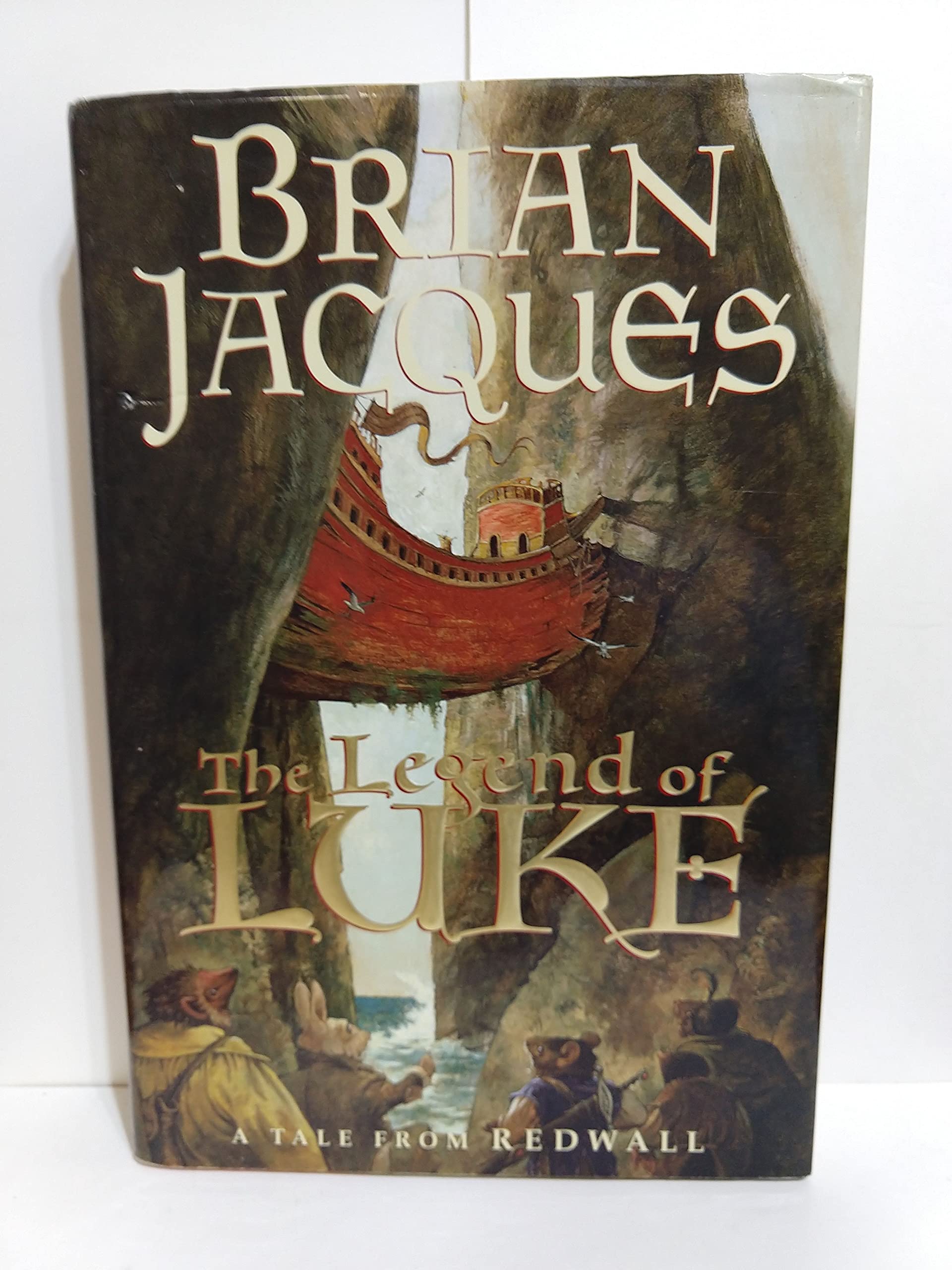 The Legend of Luke: A Tale from Redwall (Redwall, Book 12) The Happy Book Stack