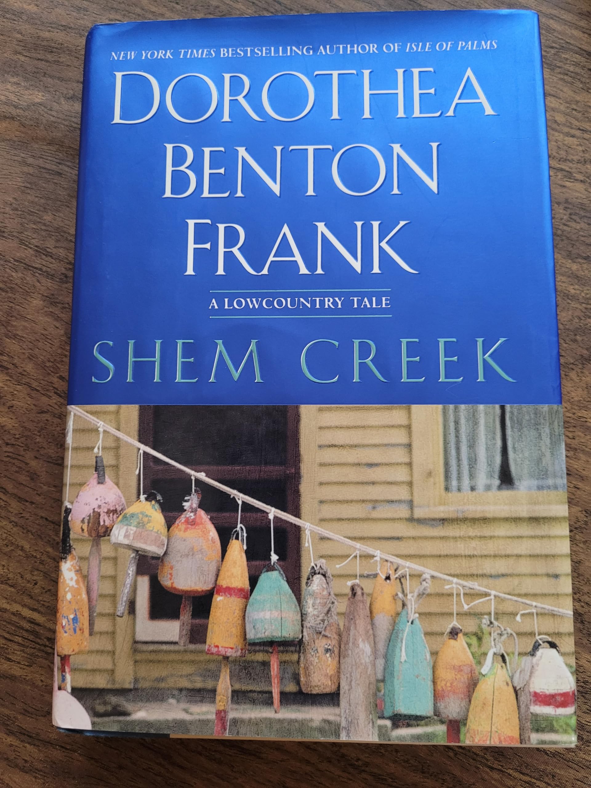 Shem Creek: A Lowcountry Tale (Lowcountry Tales) The Happy Book Stack