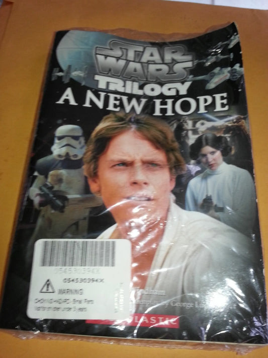 Star Wars, Episode IV - A New Hope (Junior Novelization) The Happy Book Stack