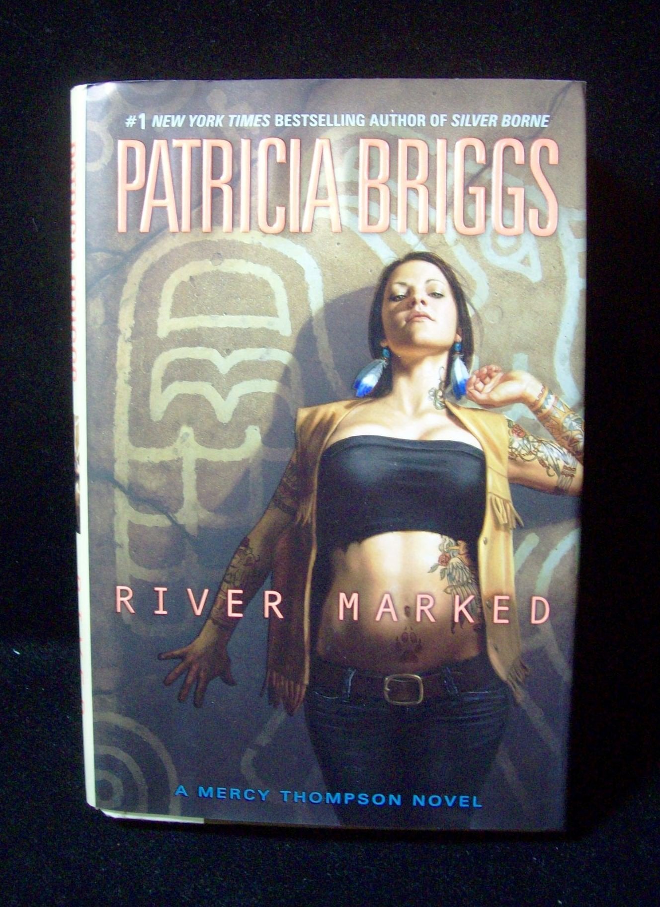 River Marked (Mercy Thompson, Book 6) The Happy Book Stack