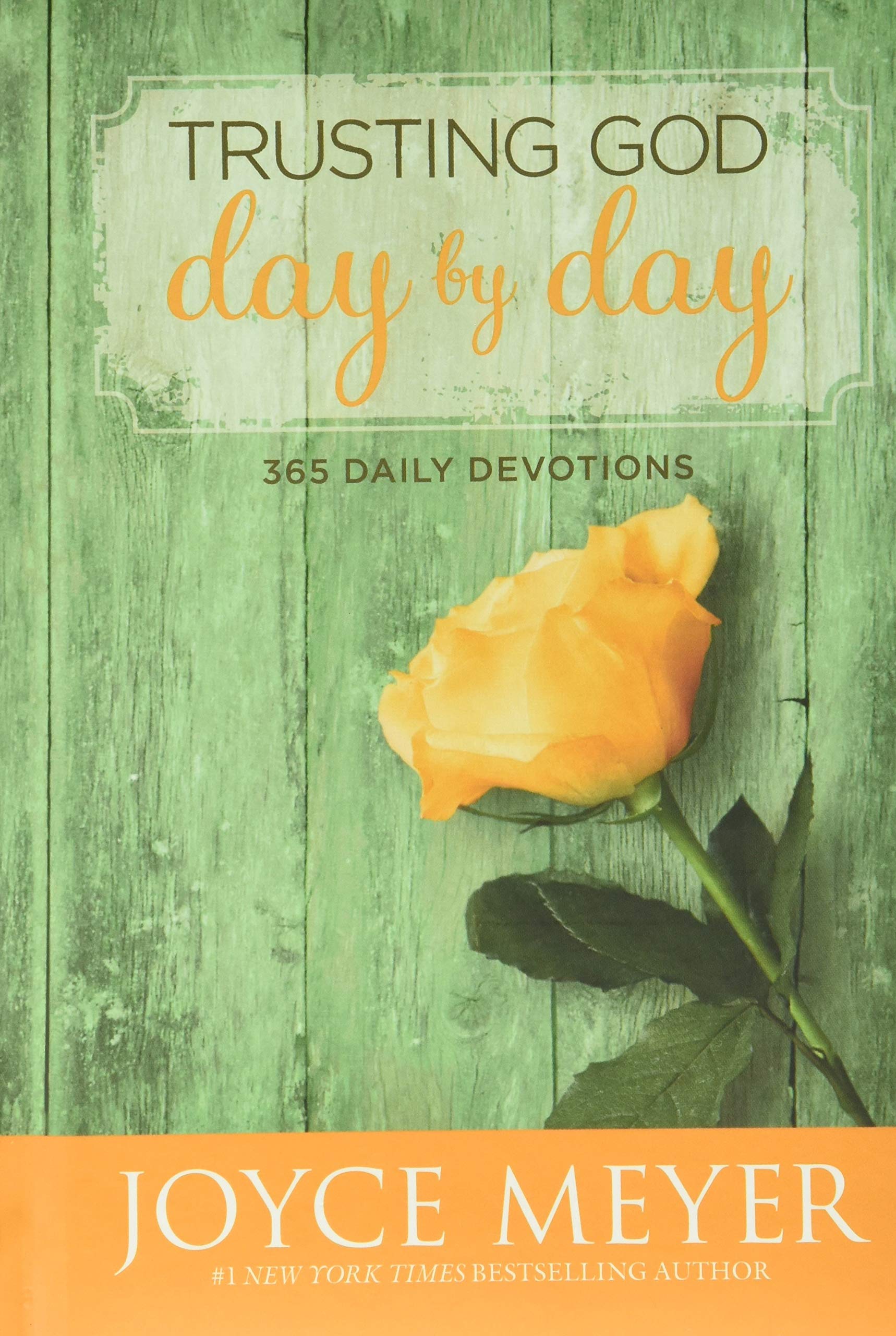 Trusting God Day by Day: 365 Daily Devotions The Happy Book Stack