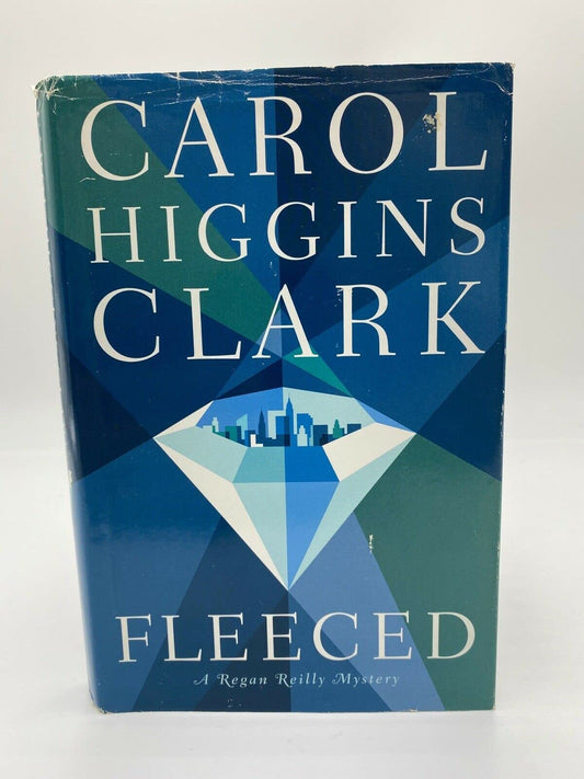 Fleeced (Regan Reilly Mysteries, No. 5) The Happy Book Stack