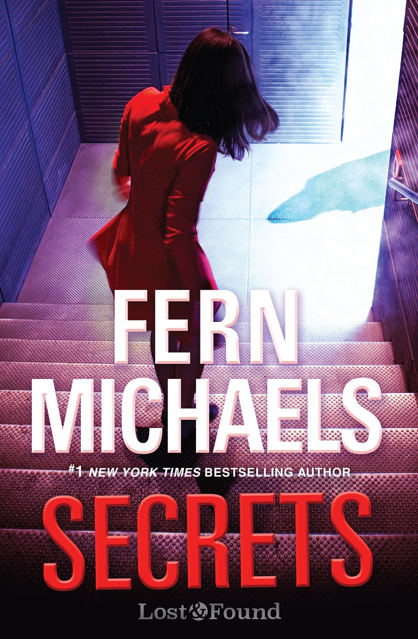 Secrets: A Thrilling Novel of Suspense (A Lost and Found Novel) - 4054