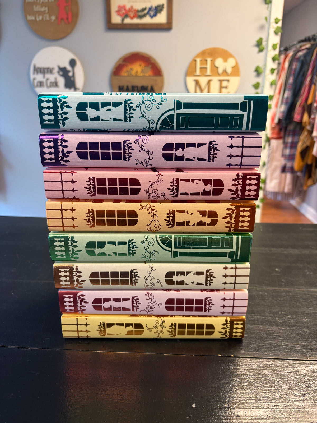 Bridgerton Series by Julia Quinn – Illumicrate Exclusive Special Editions, 8-Volume Hardcover Set with Sprayed Edges Illumicrate